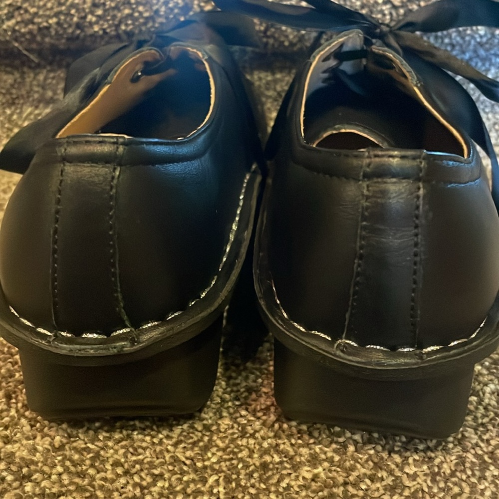 Alegria Shoes - Picture 3 of 6